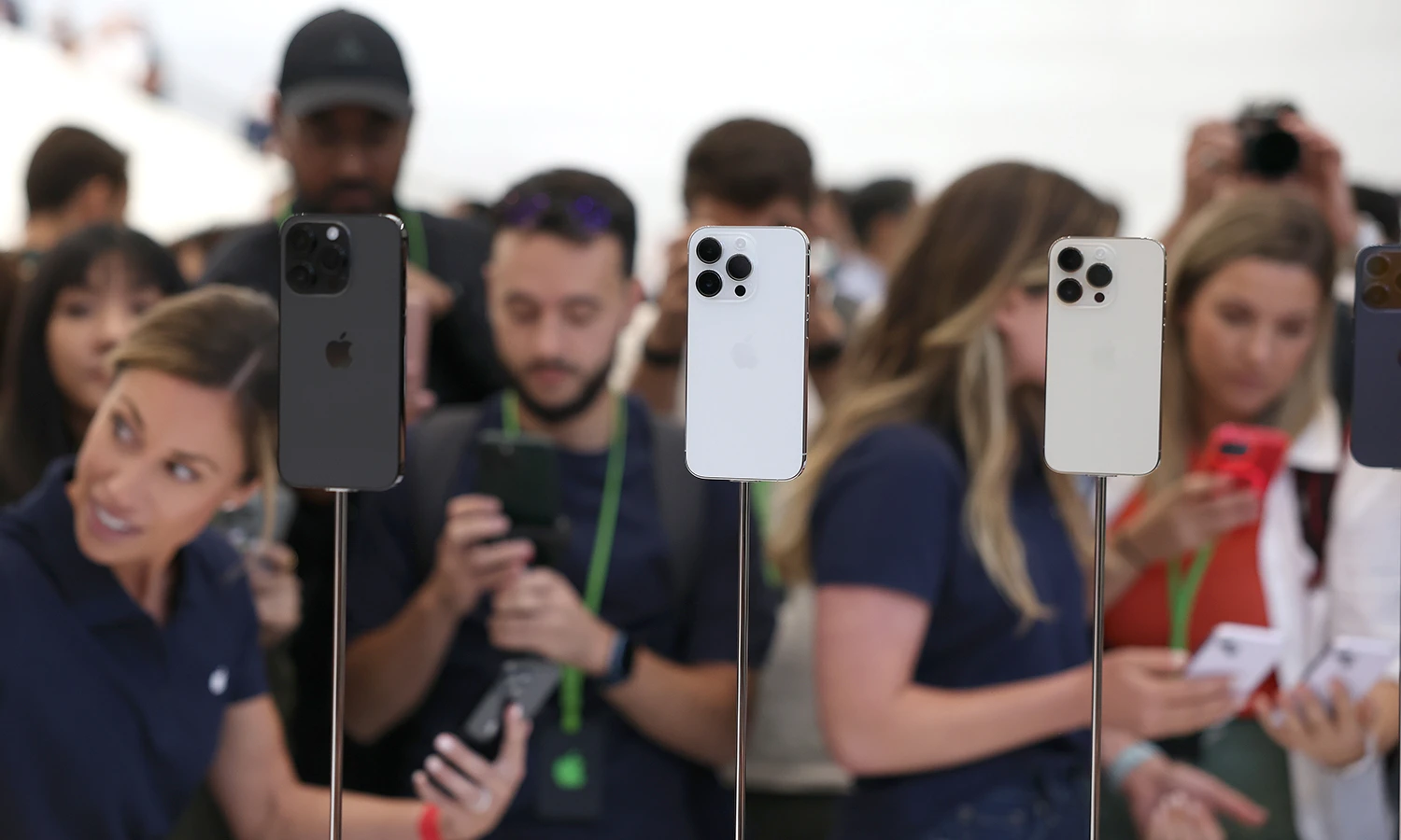 苹果修复最新针对 iOS 设备的零日漏洞 媒体
